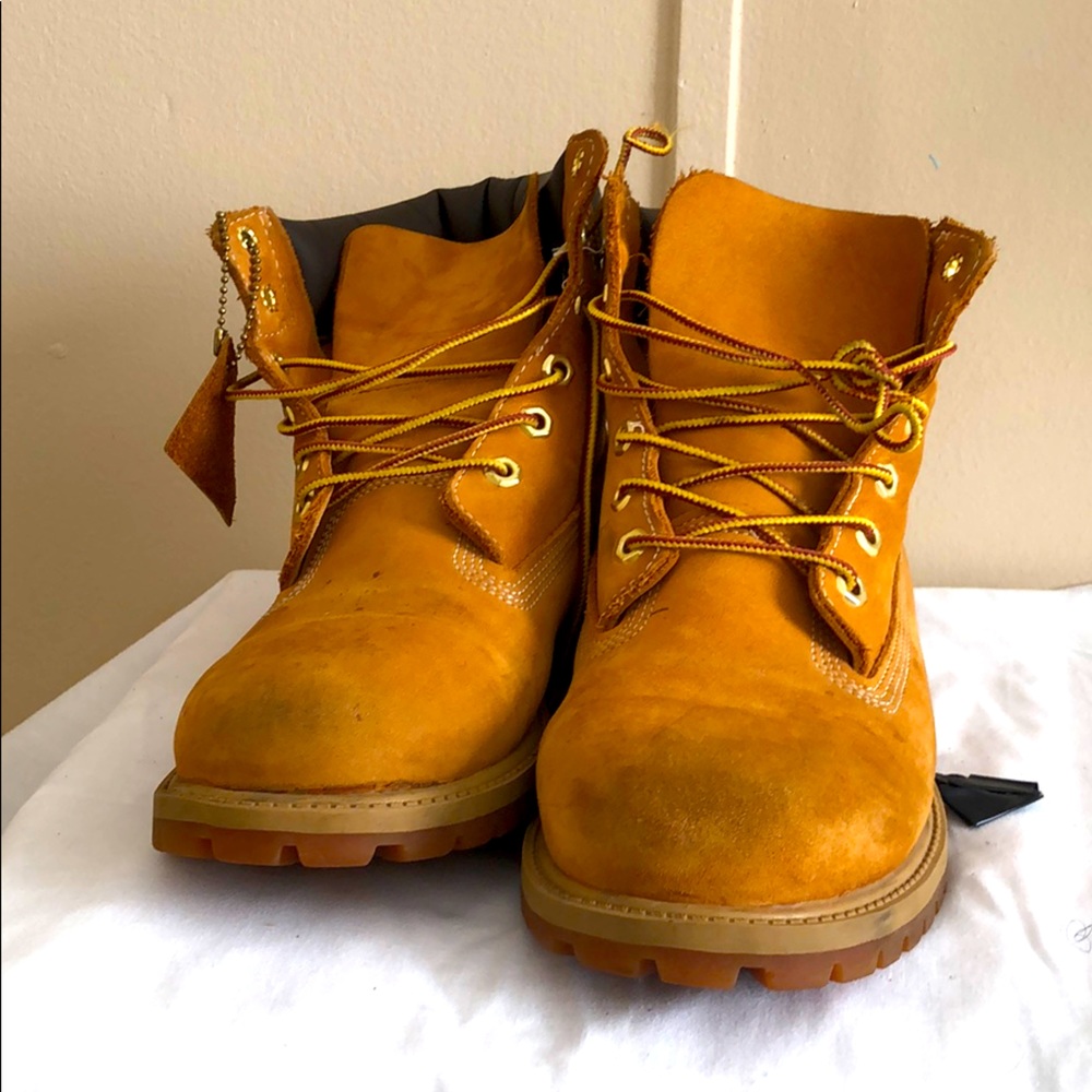 regular brown timberlands (waterproof)